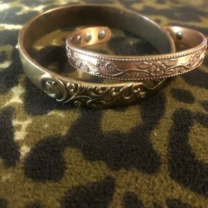 Vintage Pretty  etched braclets bangle available just bangle